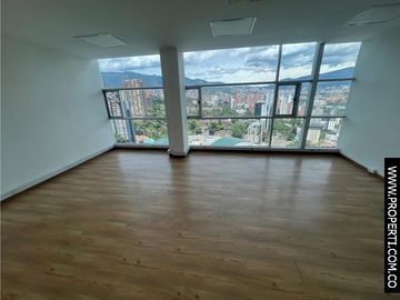 Oficina en Arriendo Los Balsos Medellin