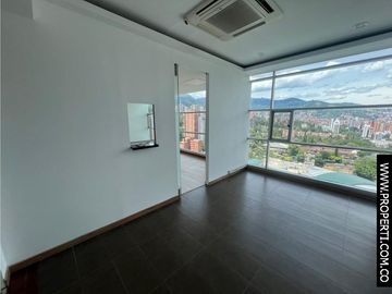 Oficina en Arriendo Los Balsos Medellin