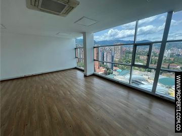 Oficina en Arriendo Los Balsos Medellin