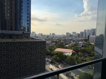 For Sale 1 Bedroom Suite Rent to Own Condo in Uptown Parksuites 2 BGC Taguig facing Mitsukoshi Mall