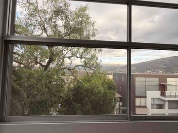 Renta PH de 3 dormitorios con vista en Cumbaya