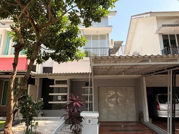 Rumah Bagus Siap Huni Rapi Strategis Cluster Topaz Pondok Hijau Golf Gading Serpong