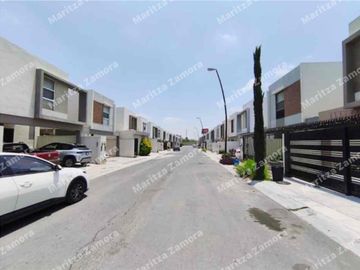 Venta de casa en Cumbres Samsara sector Bellini, Garcia NL