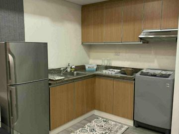 Studio condominium unit in The St. Francis Shangri-La Place for rent