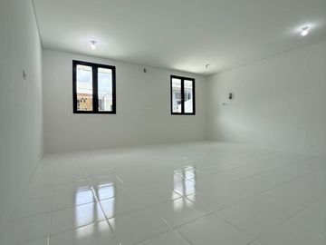 P LK Dijual Cepat Rumah 6X15 Siap Huni di Cengkareng Indah