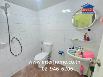 Two-story townhome, 17.4 sq.wah, Pruksa 59/1 Sukhumvit-Bang Pu Village, near BTS Keha Samut Prakan, Soi Tesaban Bang Pu 59, Sukhumvit Road, Mueang Sam
