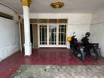 Rumah Pinggir Jalan Cocok untuk usaha dan Kost