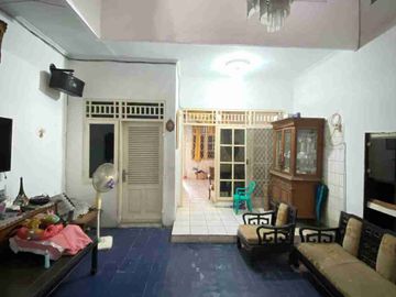 Rumah Pinggir Jalan Cocok untuk usaha dan Kost