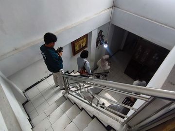 Rumah Luas 2 Lantai Sawojajar Kota Malang 2M an Furnished dan Interior Kayu Jati