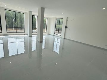 Dijual Rugi Ruko Gandeng 3 Lantai Xlane BSD Hadap Jalan