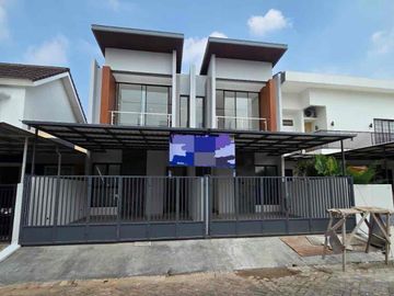 Turun Harga!! Rumah 2 Lantai Siap Huni Berlokasi Di