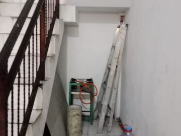 Dijual rumah kosan aktif di jalan utama, pondok Pekayon indah.