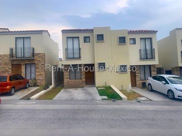 RENTA. Casa con amenidades y 3 recámaras - Capital Sur