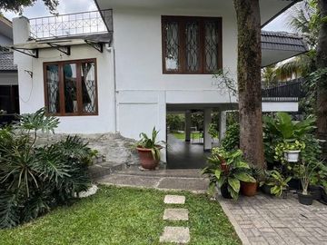 Dijual Rumah di Pesanggrahan Bintaro Jaksel Dengan Bangunan 2 Lantai Dan Tanah Yang Luas EF-18876