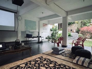 Dijual Rumah di Pesanggrahan Bintaro Jaksel Dengan Bangunan 2 Lantai Dan Tanah Yang Luas EF-18876