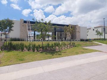 Capital Sur - RENTA. Casa de 2 recámaras