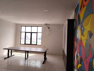Dijual & Disewakan Ruko Gandeng 4 Lantai Strategis Siap Usaha Dekat Akses Tol di Jalan Raya Joglo