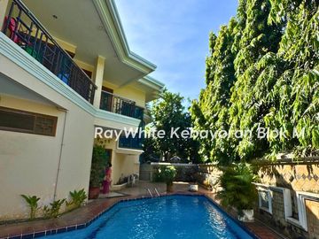 Rumah di Town House area Simprug, Kebayoran Lama Jakarta Selatan