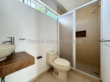 RENTA. Casa con amenidades y 3 recámaras - El Mirador