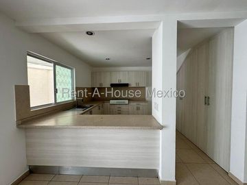 RENTA. Casa con amenidades y 3 recámaras - El Mirador