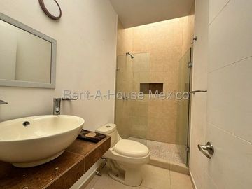RENTA. Casa con amenidades y 3 recámaras - El Mirador