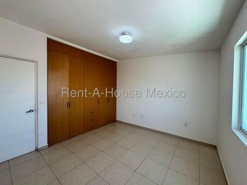 RENTA. Casa con amenidades y 3 recámaras - El Mirador