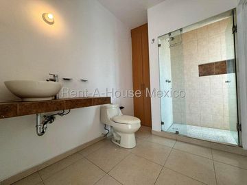 RENTA. Casa con amenidades y 3 recámaras - El Mirador