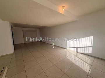 RENTA. Casa con amenidades y 3 recámaras - El Mirador