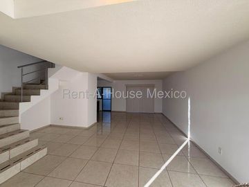RENTA. Casa con amenidades y 3 recámaras - El Mirador