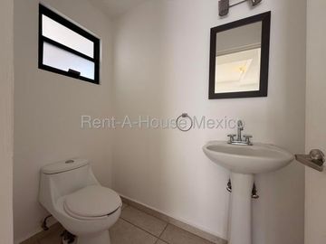 RENTA. Casa con amenidades y 3 recámaras - El Mirador