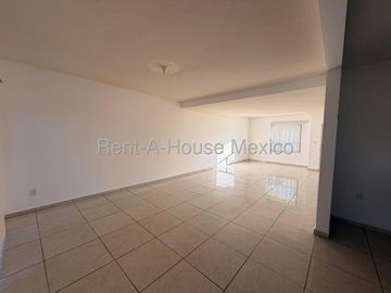 RENTA. Casa con amenidades y 3 recámaras - El Mirador