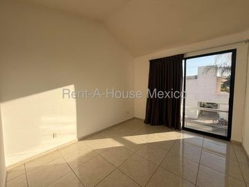 RENTA. Casa con amenidades y 3 recámaras - El Mirador