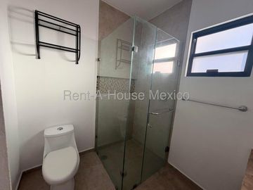 RENTA. Casa con amenidades y 3 recámaras - El Mirador