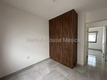 RENTA. Casa con amenidades y 3 recámaras - Zákia