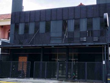 Di Sewakan Ruko Gandang 2 Lantai ( Connecting ) eks Kuliner Full Furnish di Duren Sawit Jakarta Timur