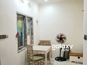 MINIMALIS WHITE HOUSE IN KARANG MAS JIMBARAN FOR RENT