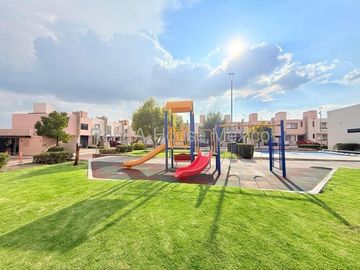 RENTA. Casa con amenidades y 3 recámaras - Altos del Marqués