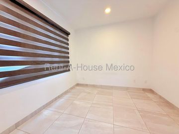 RENTA. Casa con amenidades y 3 recámaras - Altos del Marqués