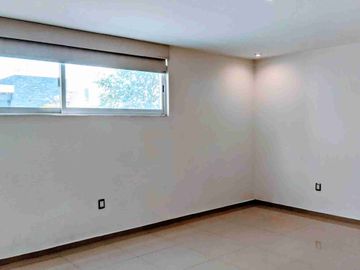 RENTA DE CASA EN JURICA PRIVADA REGENCY moderna