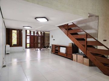 Rumah Puri Indah, Jakarta Barat, 12x28 m², 2 Lt, SHM