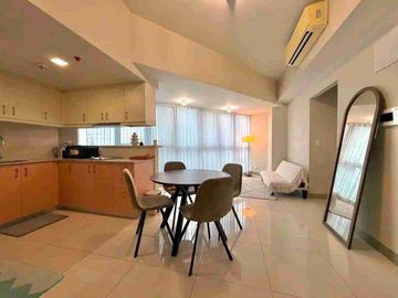 1BR Uptown Parksuites T2