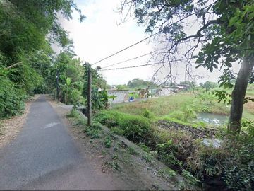 Tanah Lebar 22 meter, Cocok Untuk Kavling. di Tirtoadi Dekat Pasar Cebongan
