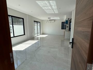 UPSCALE 4-BEDROOM HOME FOR SALE | Solen Residences, Greenfield, Santa Rosa, Laguna