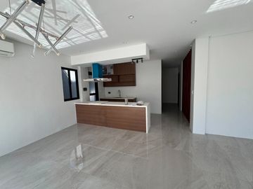 UPSCALE 4-BEDROOM HOME FOR SALE | Solen Residences, Greenfield, Santa Rosa, Laguna