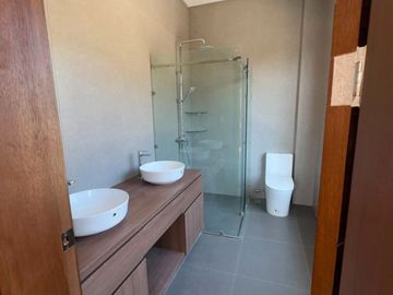 UPSCALE 4-BEDROOM HOME FOR SALE | Solen Residences, Greenfield, Santa Rosa, Laguna