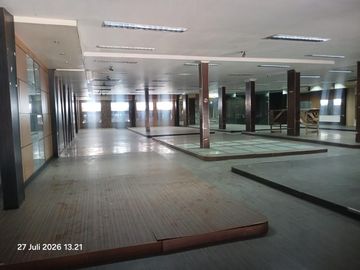 DIJUAL / DISEWAKAN – Gedung Komersial di Jl. Pramuka Raya, Jakarta Pusat