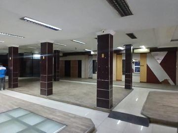 DIJUAL / DISEWAKAN – Gedung Komersial di Jl. Pramuka Raya, Jakarta Pusat