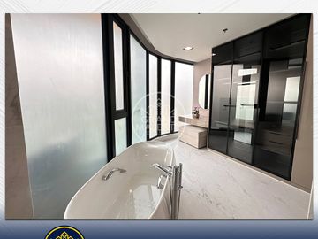 Exclusive 4-Bedroom Condominium for Sale at The Silhouette, San Juan City