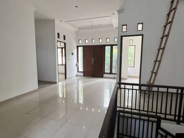 Dijual Rumah 2 Lantai Jalan Pandan Wangi Perum Bulog Pondok Melati Bekasi