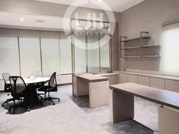 Disewakan Ruang Usaha di Kebayoran Baru Jakarta Selatan Furnished